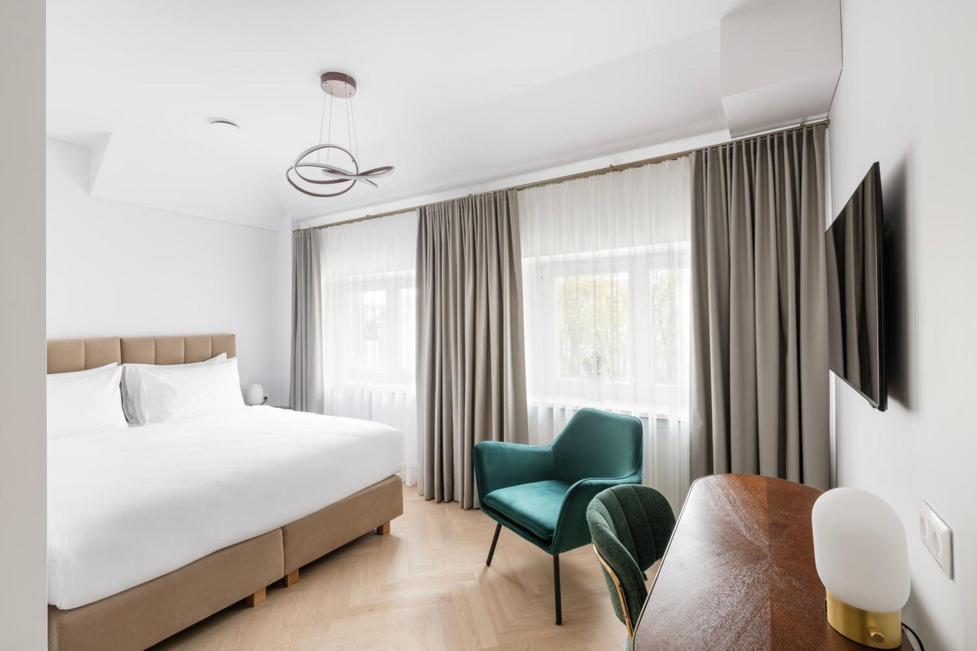 Grand Crown Aparthotel Vilnius Exterior photo